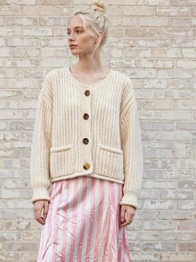 Dreamers boxy cream sweater